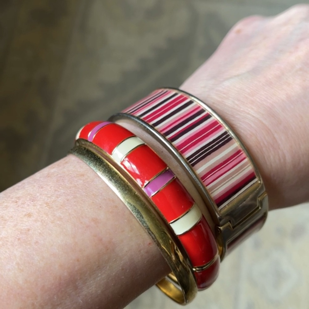 Bangles Bracelets Set of 3 Red Mauve Purple Cream Goldtone Preppy Colorful